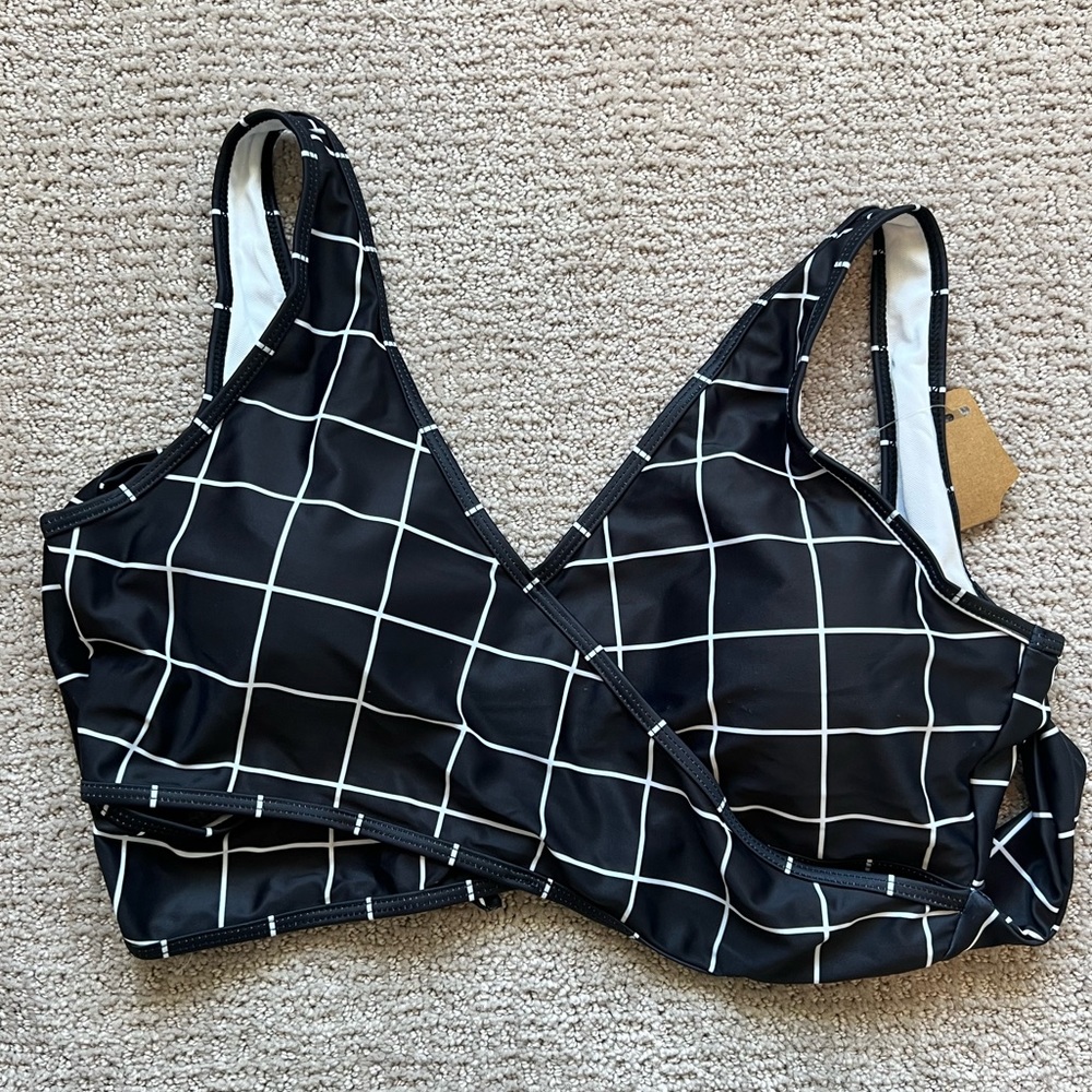 Kortni jeane swim top size XXL